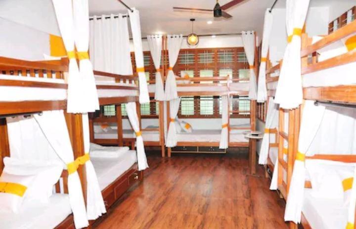 Mother'S Inn Homestay Kochi エクステリア 写真